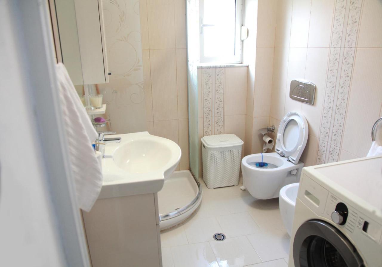 Cozy Central Apartment Tiranë Ngoại thất bức ảnh