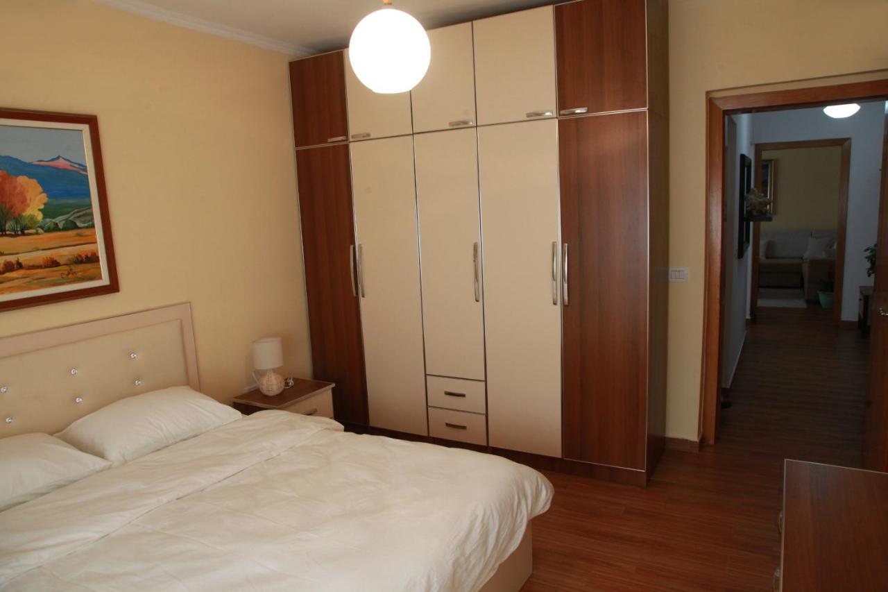 Cozy Central Apartment Tiranë Ngoại thất bức ảnh